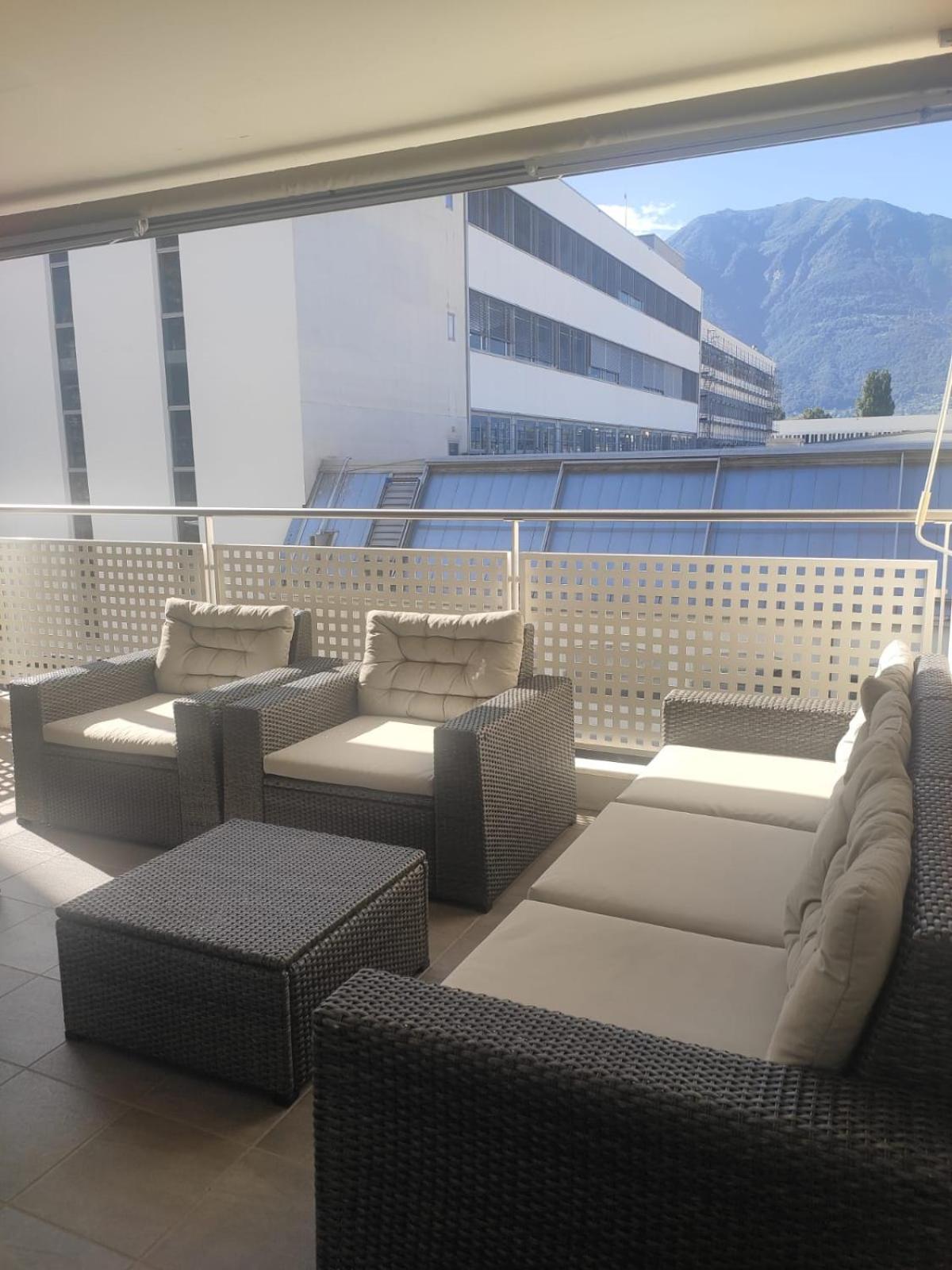 Ferienwohnung Casa Renoir - Schritte Zum Zee Locarno Exterior foto